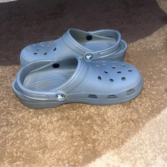 Crocs / gray in color m/6 & women/8 - Picture 3 of 4